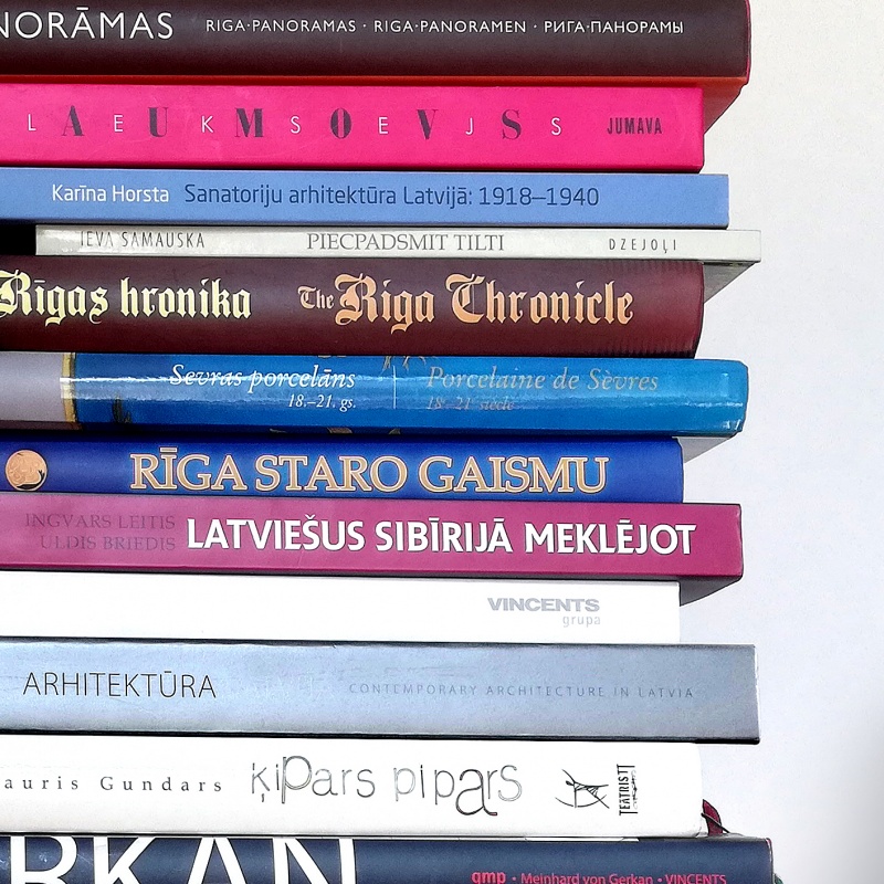 …un daudz <br>citu grāmatu
